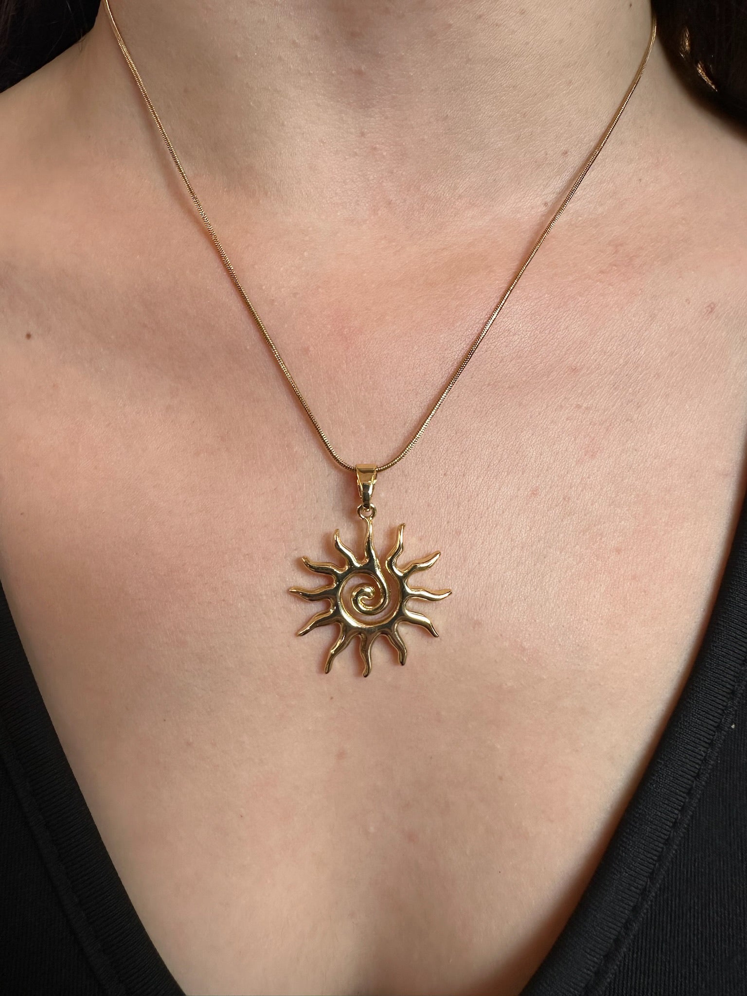 Spiral Sun Altın Kolye