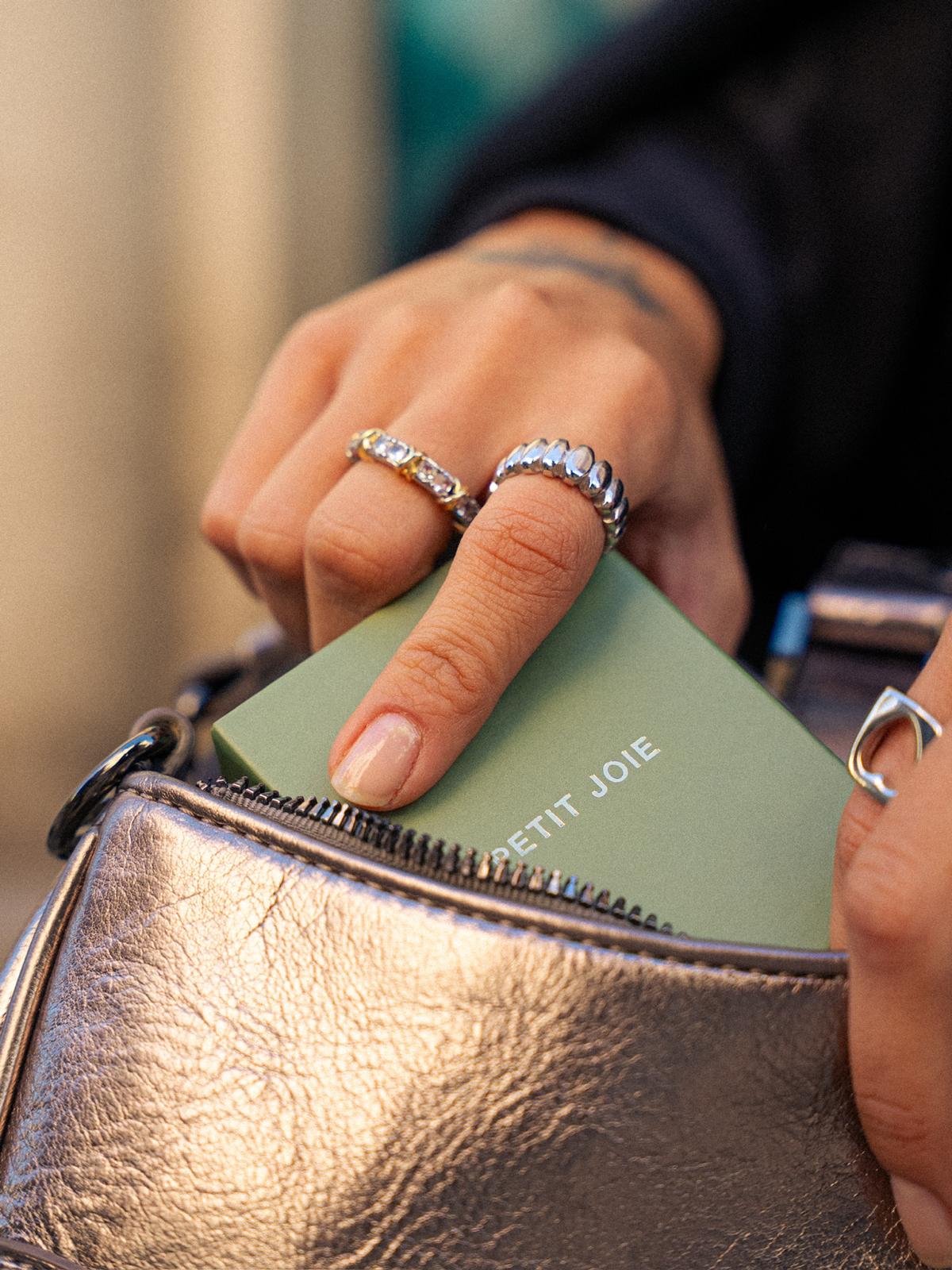 Günlük Stil İçin Zarif Minimalist Gümüş Yüzük